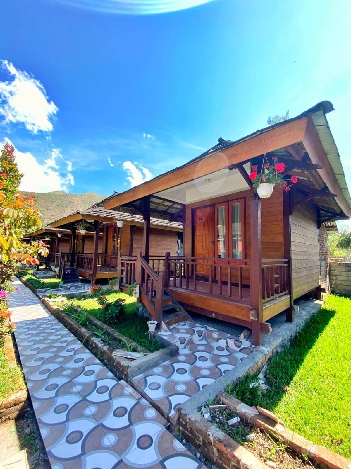 Puncak Rinjani Lodge Sembalunlawang Exterior photo